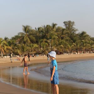 Activités pour enfants au parc de Hann à Dakar, Sénégal