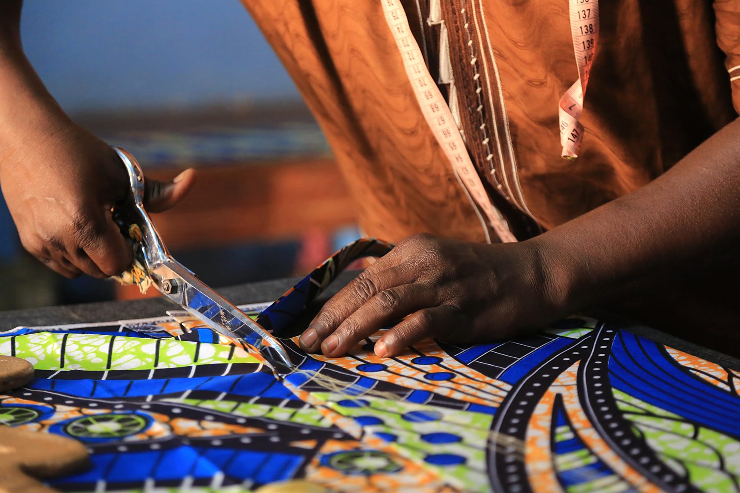 Atelier de couture artisanat textile Afrique de l'Ouest Sénégal