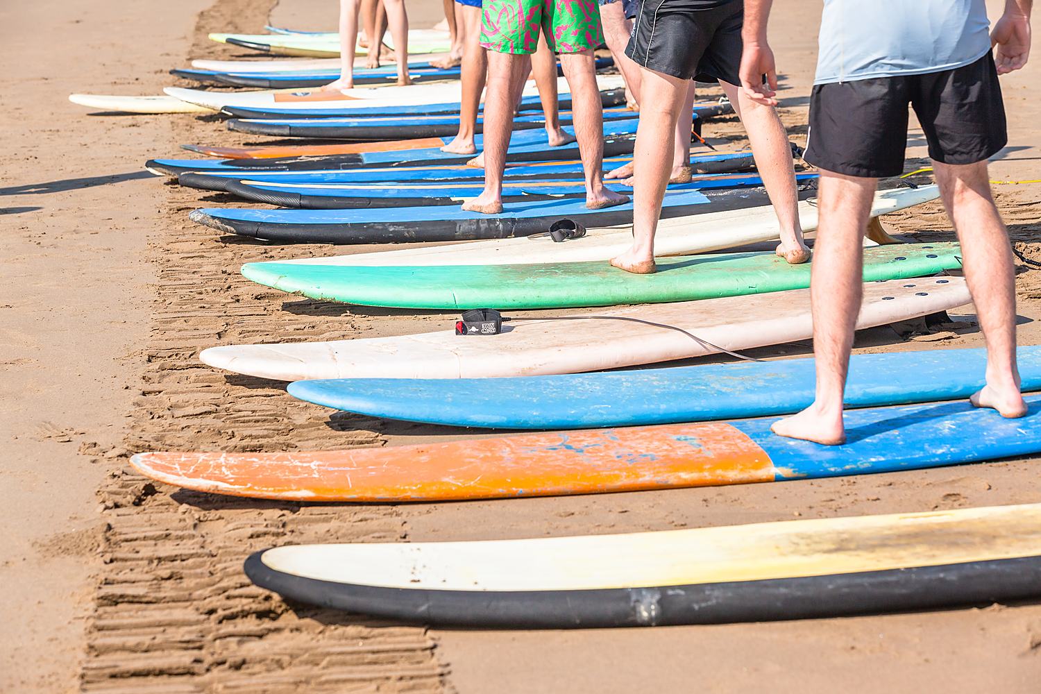 Cours individuel de surf — La Somone, Sénégal Cours individuel de surf — La Somone, Sénégal