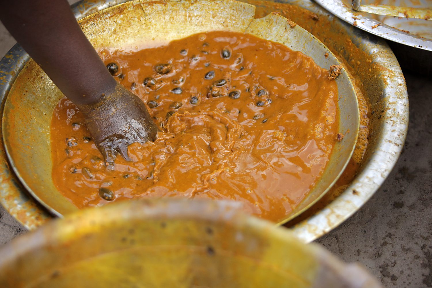 Cuisine africaine preparation au chaudron Sénégal