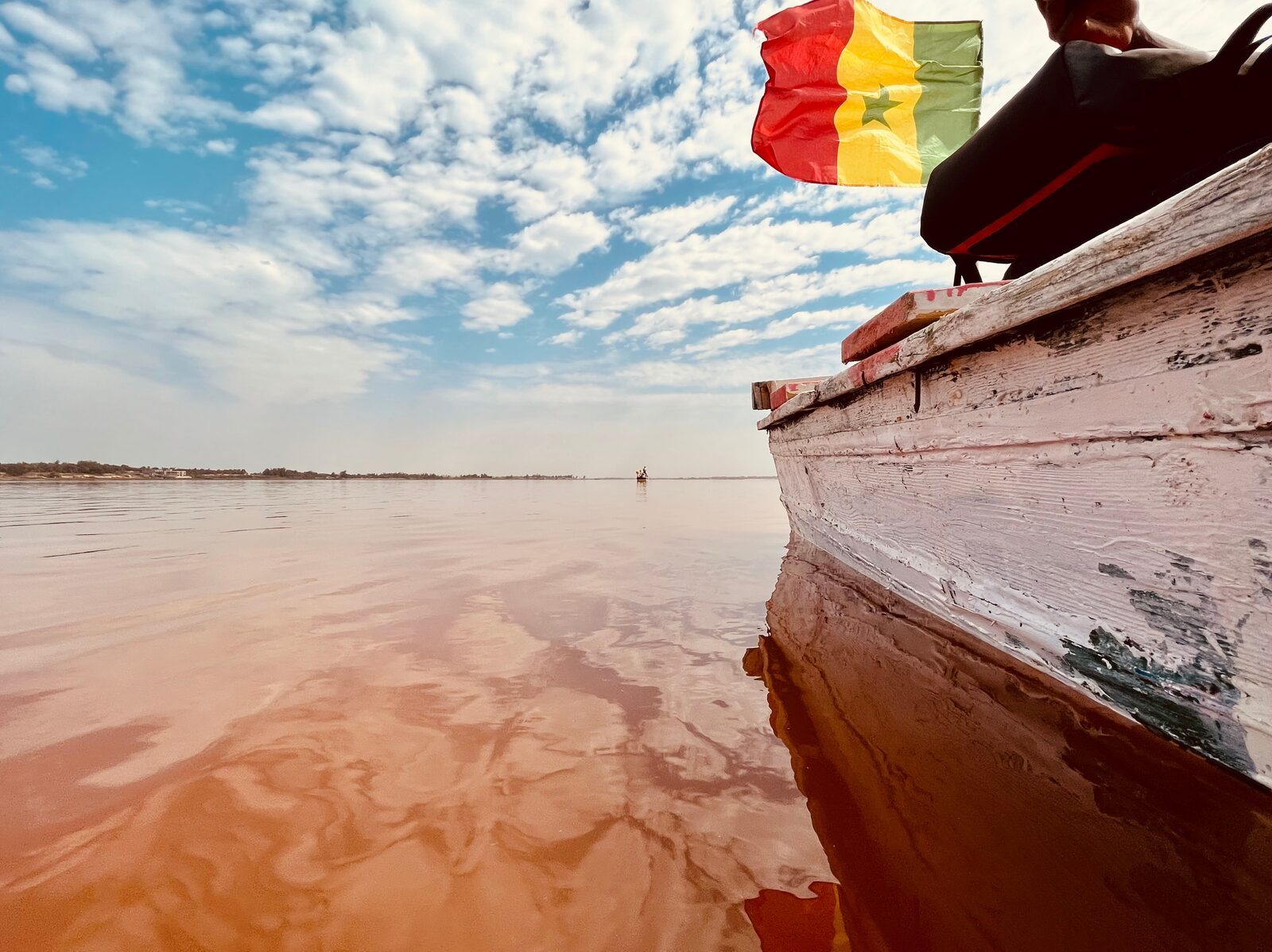 Excursion au Lac Rose Pirogue traditionnelle lac rose, Sénégal