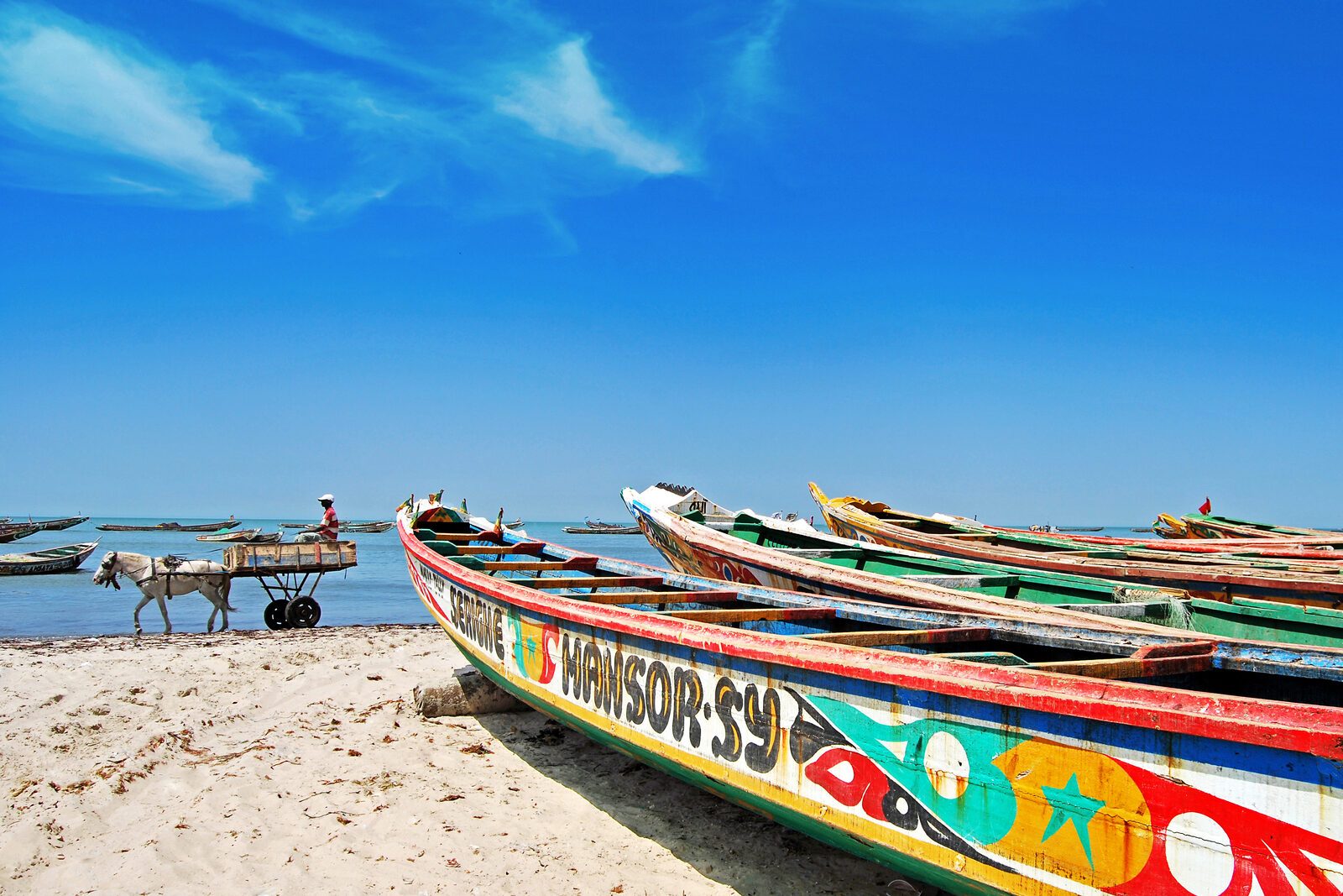 Pêche au gros à Saly Pirogues de peche plage, Sénégal