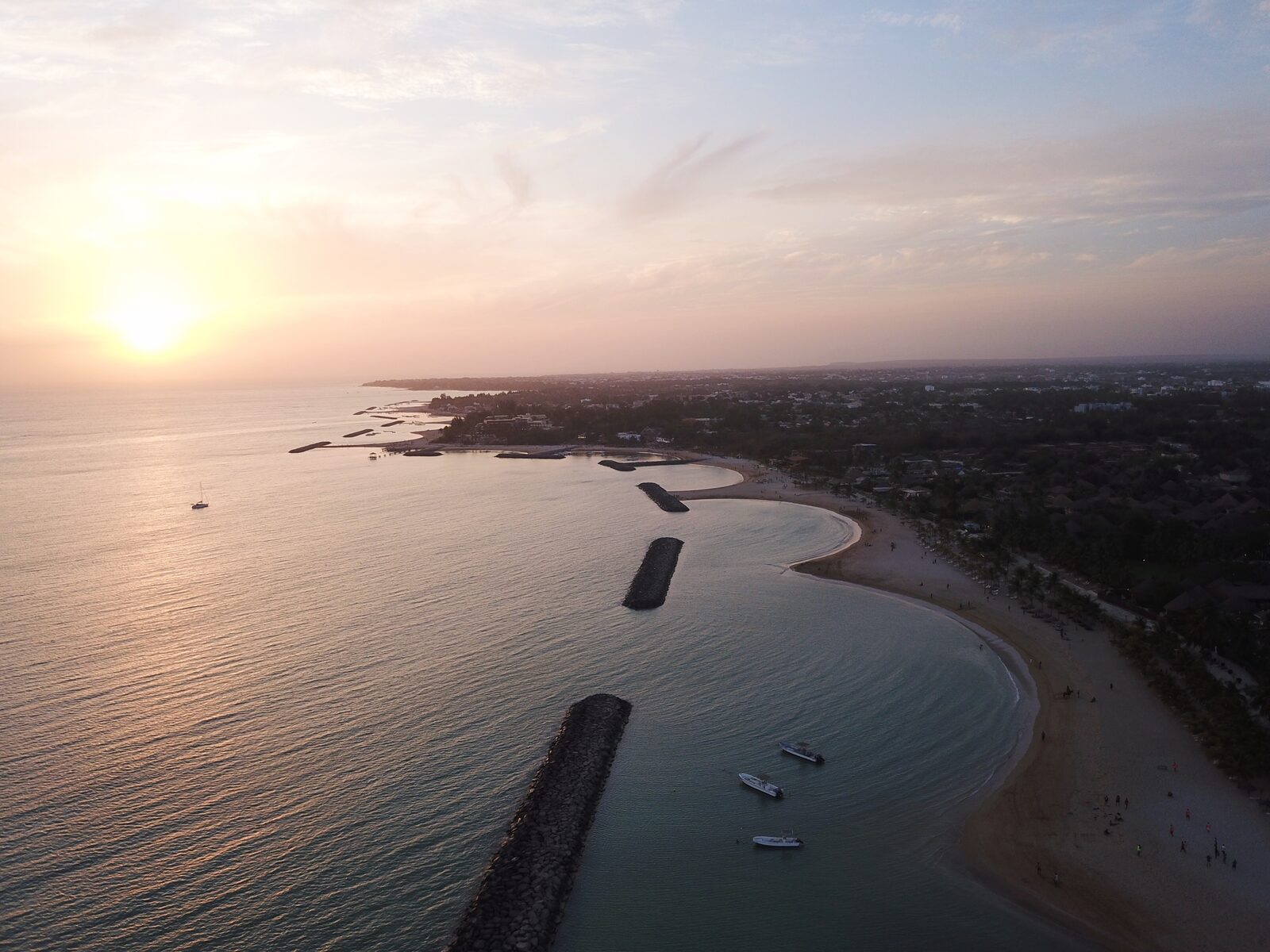 Balade en calèche à Pointe Sarène Plage de saly coucher de soleil, Sénégal