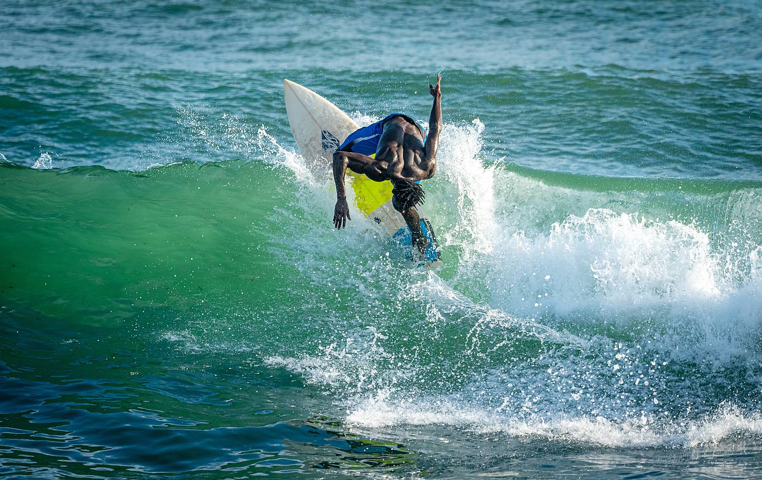 Stage de surf intensif — Dakar, Sénégal Stage de surf intensif — Dakar, Sénégal